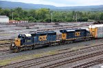 CSX 1858 SD40-2 CSX 1724 SD23T4